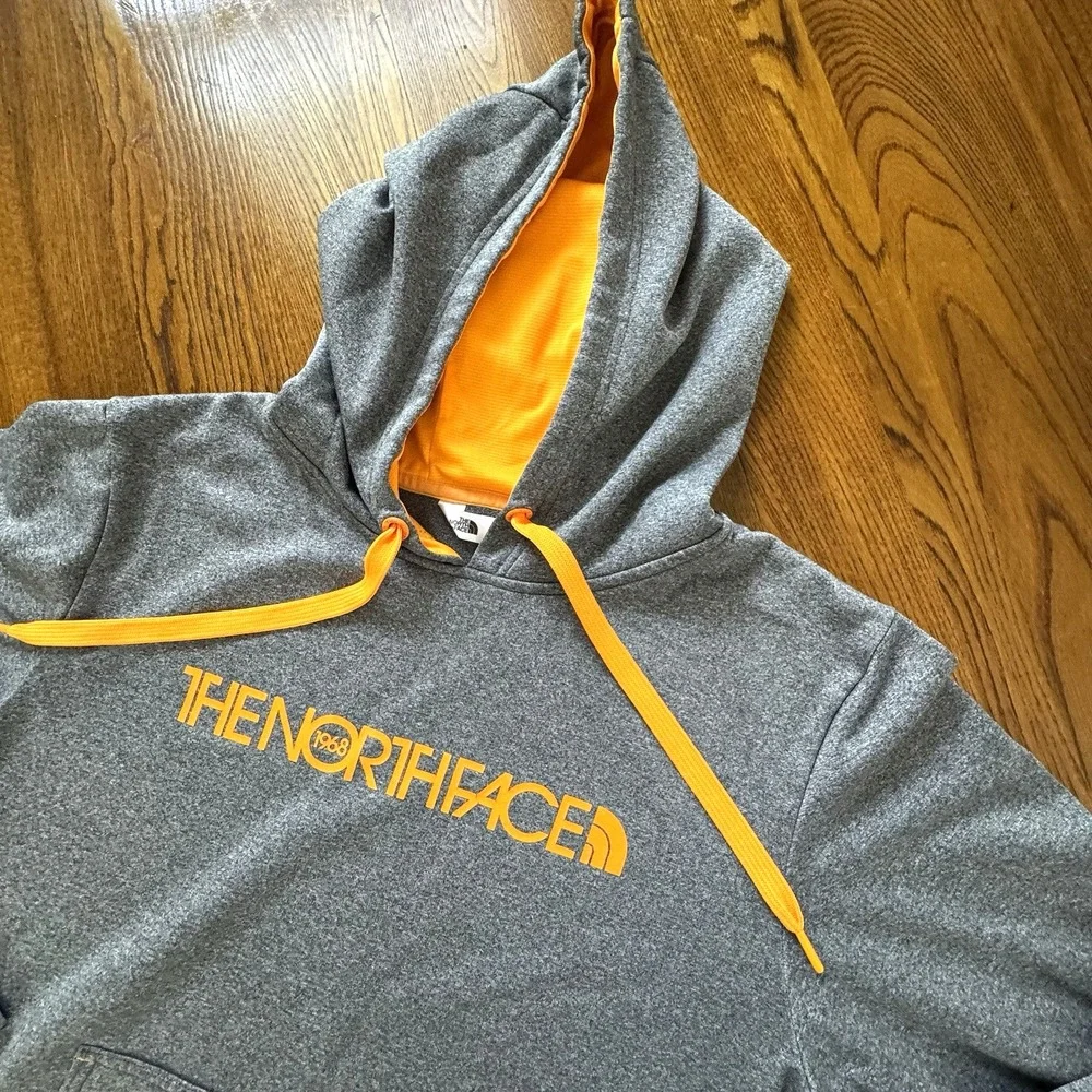 The North Face‎ Grey Orange Pullover Hoodie Men's Size L